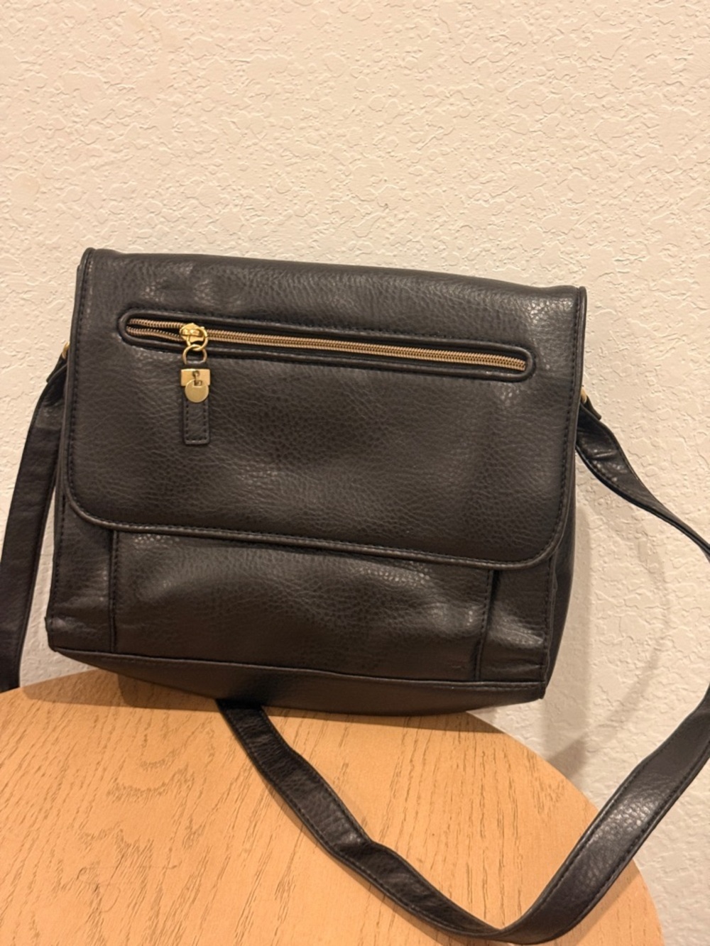 Relic‎ Black Leather Messenger Bag with Gold-Tone Hardware